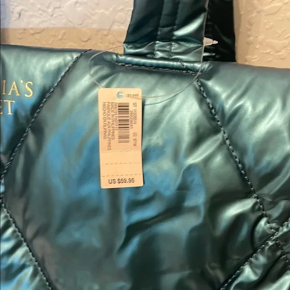Victoria's Secret Emerald Quilted Tote - Picture 3 of 4